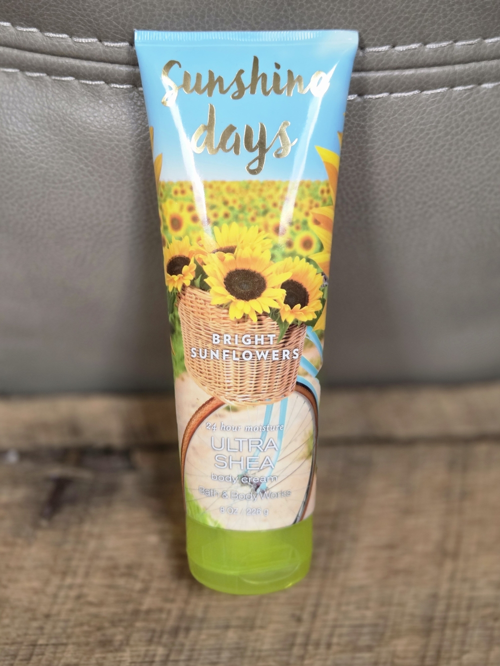Bath & Body Sunshine Days Bright Sunflowers Ultra Shea Body Cream (8 oz) - Rare